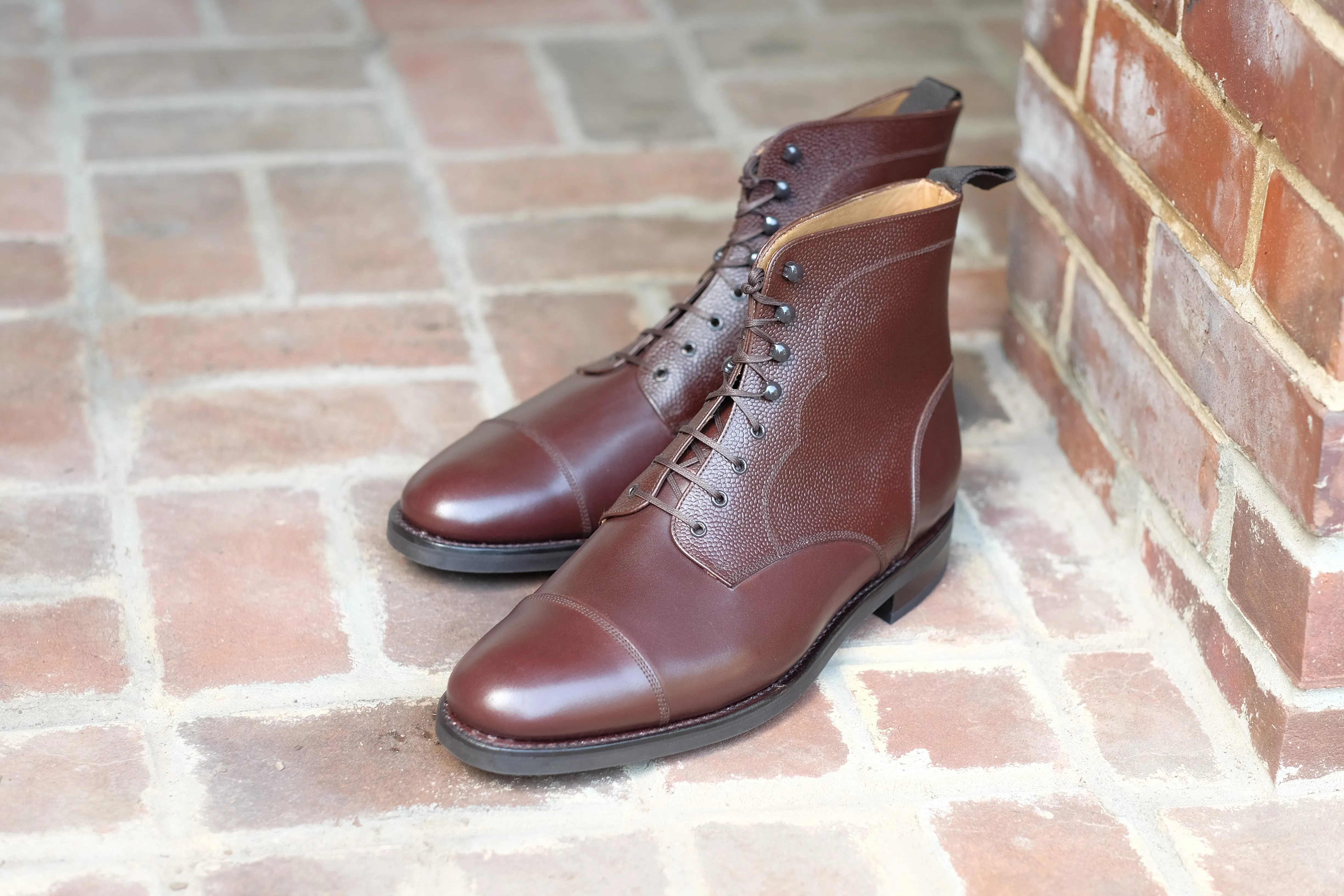 Columbia Redux - Dark Oak Calf / Dark Oak Grain