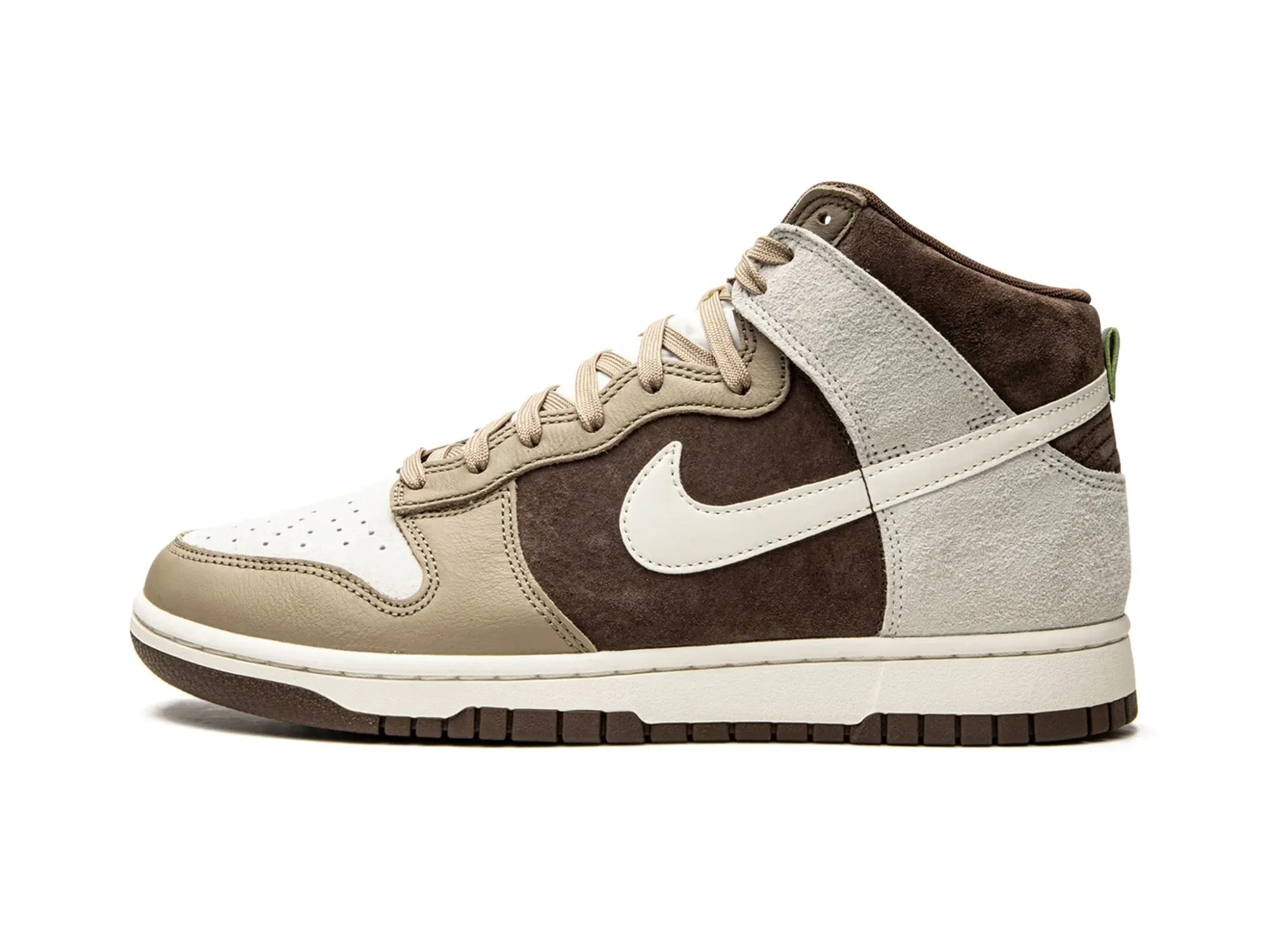 Nike Dunk High "Light Chocolate"