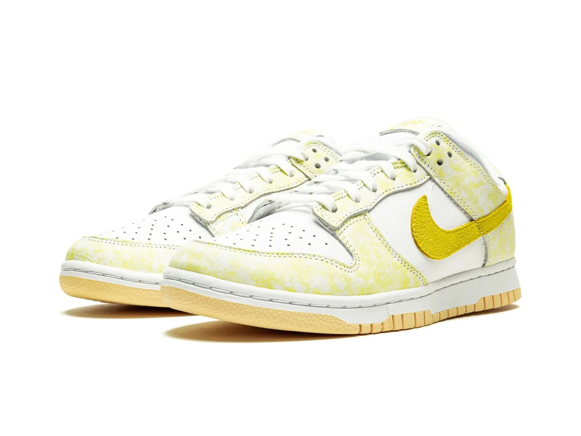 Nike Dunk Low "Yellow Strike"